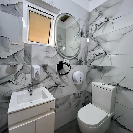 Sense Apts شقة تيرانا