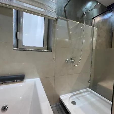 Sense Apts * Tirana